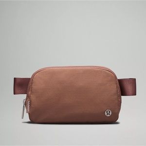 Lululemon Everywhere Belt Bag 1L - Twilight Rose